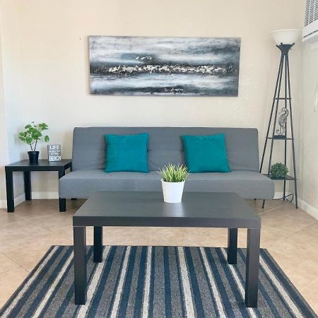 Hollywood Beach Apartments - Walk To The Beach 外观 照片