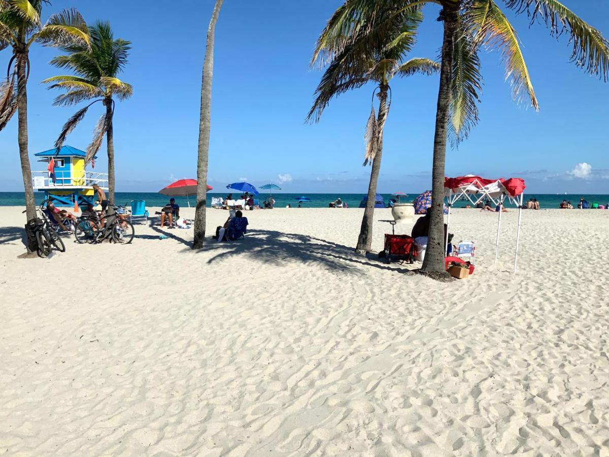 Hollywood Beach Apartments - Walk To The Beach 外观 照片